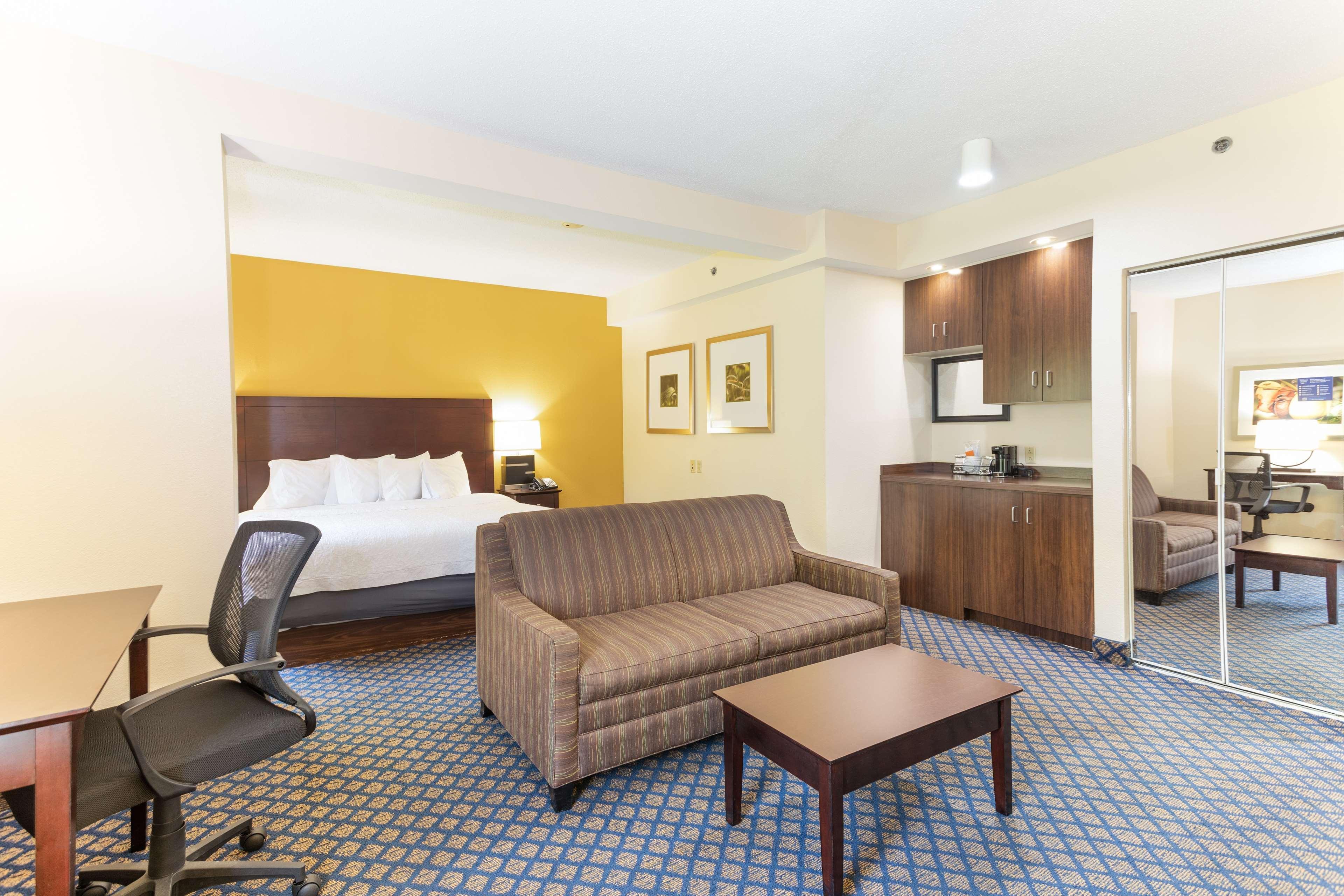 Hampton Inn Petersburg-Fort Gregg Adams מראה חיצוני תמונה