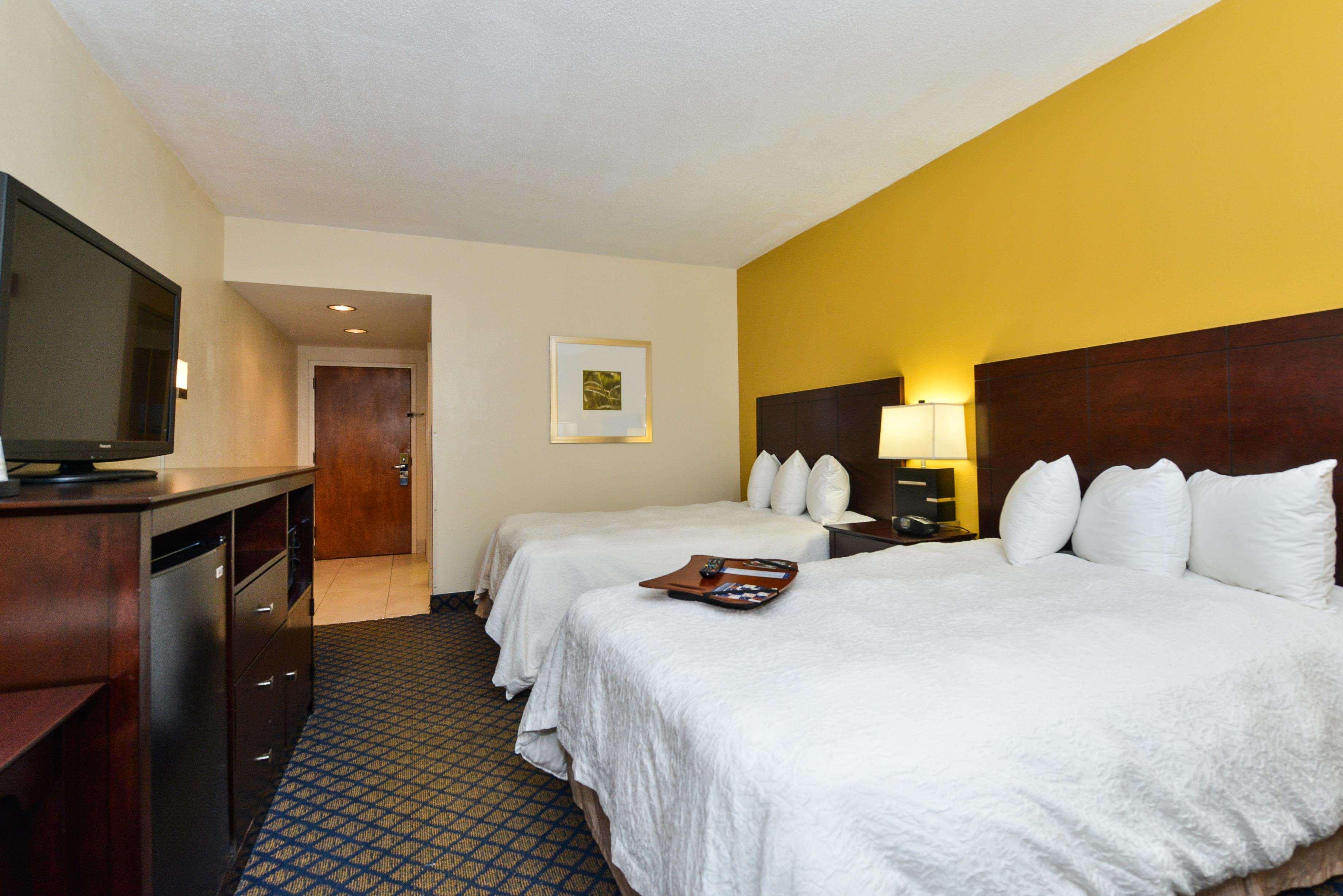 Hampton Inn Petersburg-Fort Gregg Adams מראה חיצוני תמונה