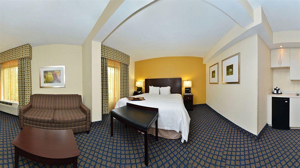 Hampton Inn Petersburg-Fort Gregg Adams מראה חיצוני תמונה